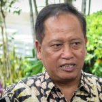 Menristekdikti M Nasir menyebut dosen harus tunduk pada aturan negara