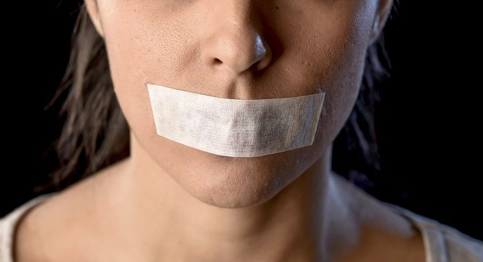 Penjarakan Lisan Dari Perkataan Sia – sia